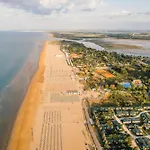 Modern Close To The Beach-beahost Appartement *