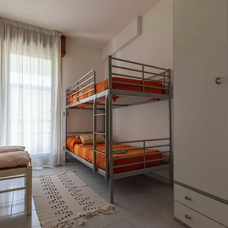 Appartement Modern Close To The Beach-beahost *